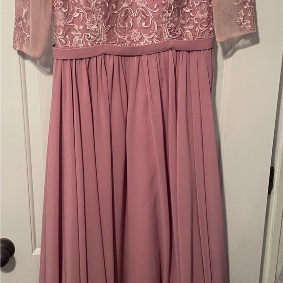 MOTHER OF THE BRIDE DRESS/excellent condition - Picture 3 of 4